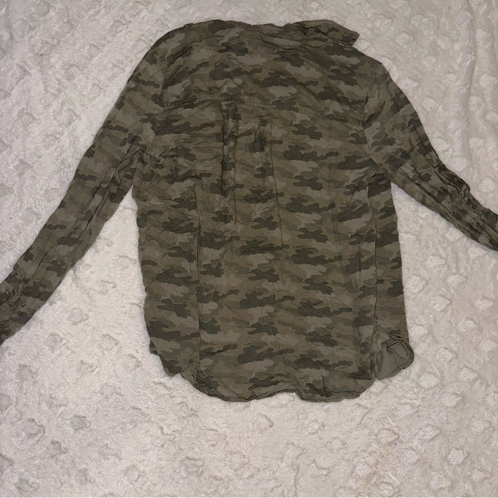 American Eagle Boyfriend Fit Camo Flannel - Size S - Picture 6 of 6